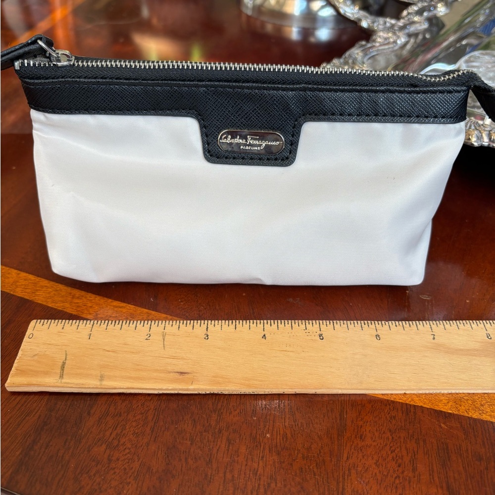 Salvatore Ferragamo Monochrome Zip Pouch nylon